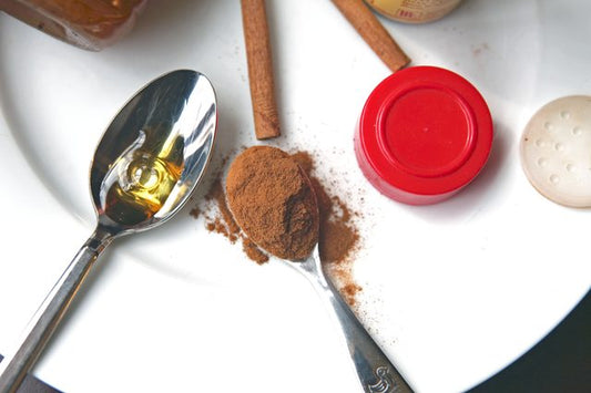 Reap the anti-aging benefits of cinnamon and honey with a DIY mask