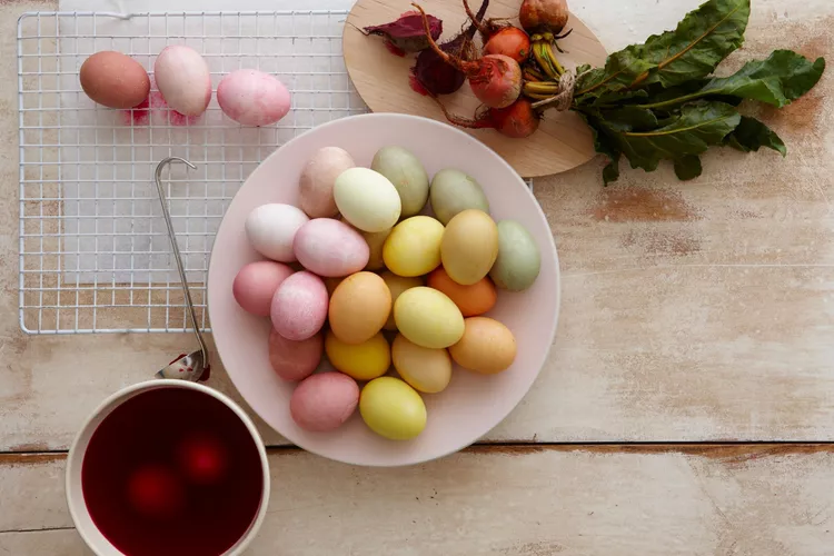 Eco-Friendly Egg Dyeing